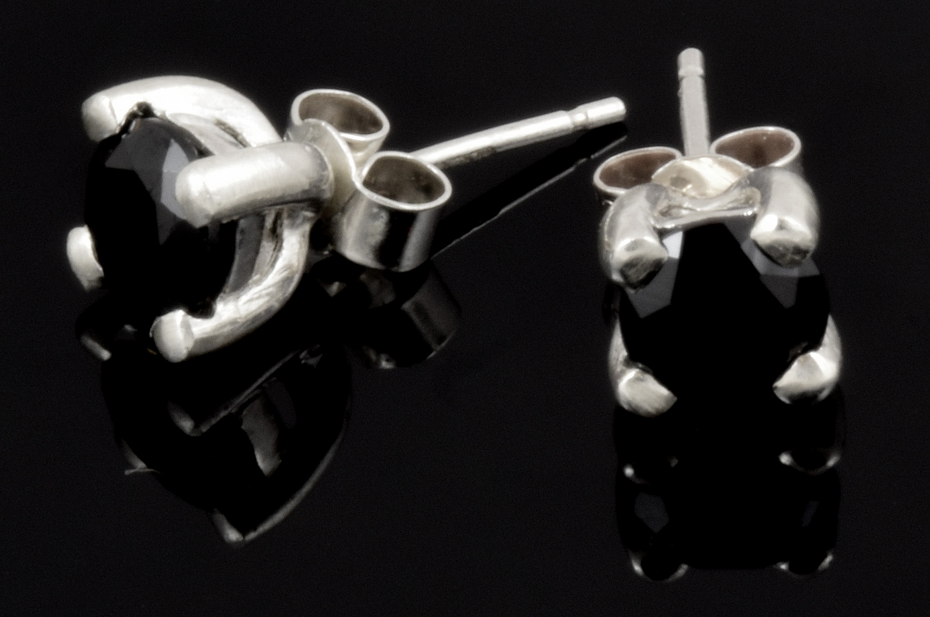 the black daisy designer company jewellery earrings