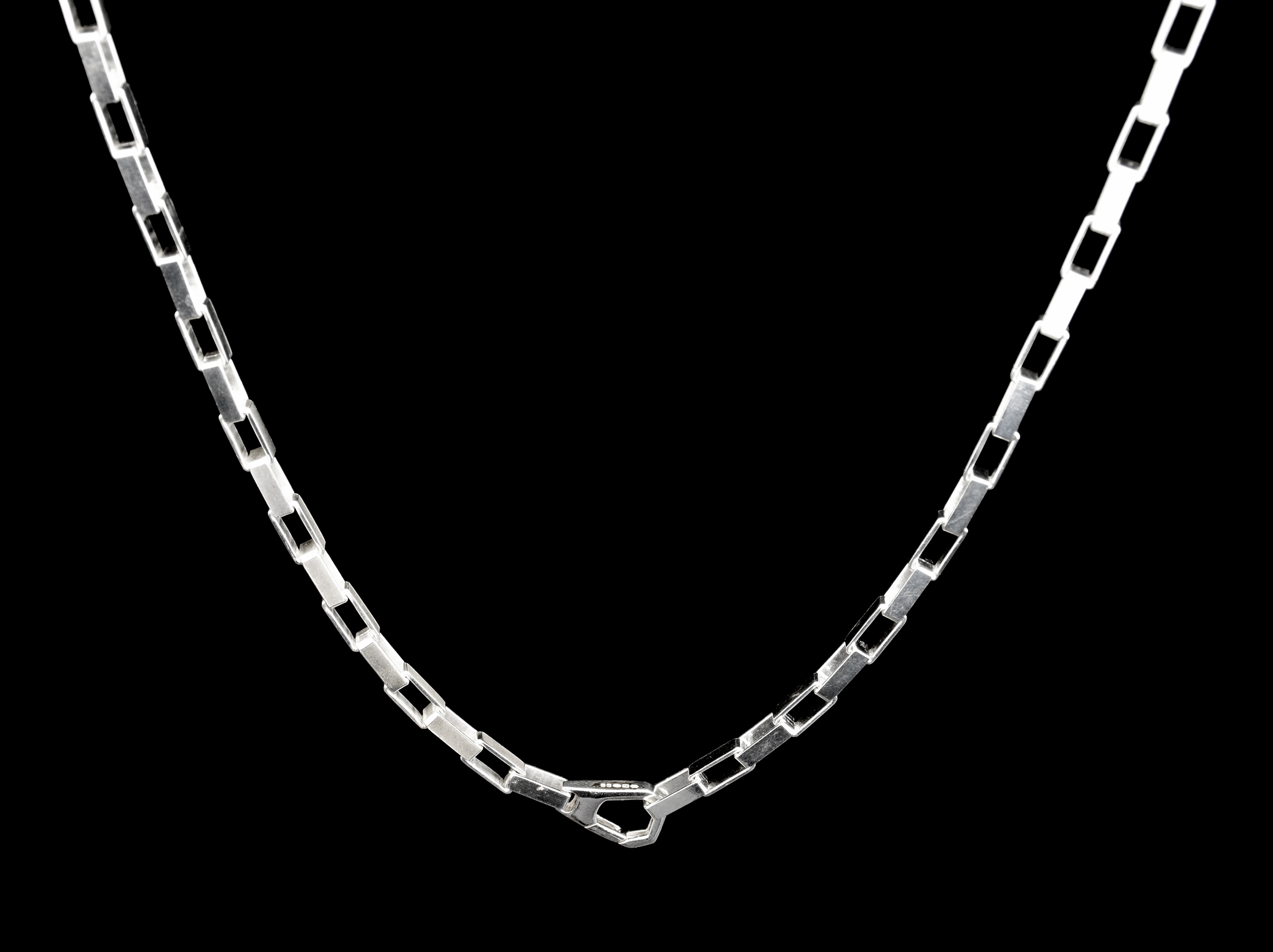 Black Daisy Rectangular Box Chain for Pendant