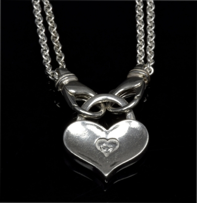 Vintage Nie 2 Five pendant and chain